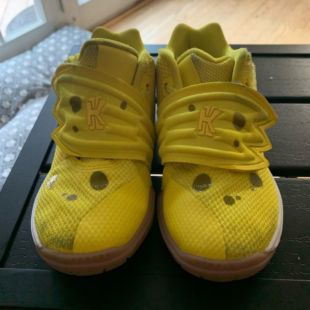 Kids' Kyrie 5 'SpongeBob' Sneakers, Used 10C